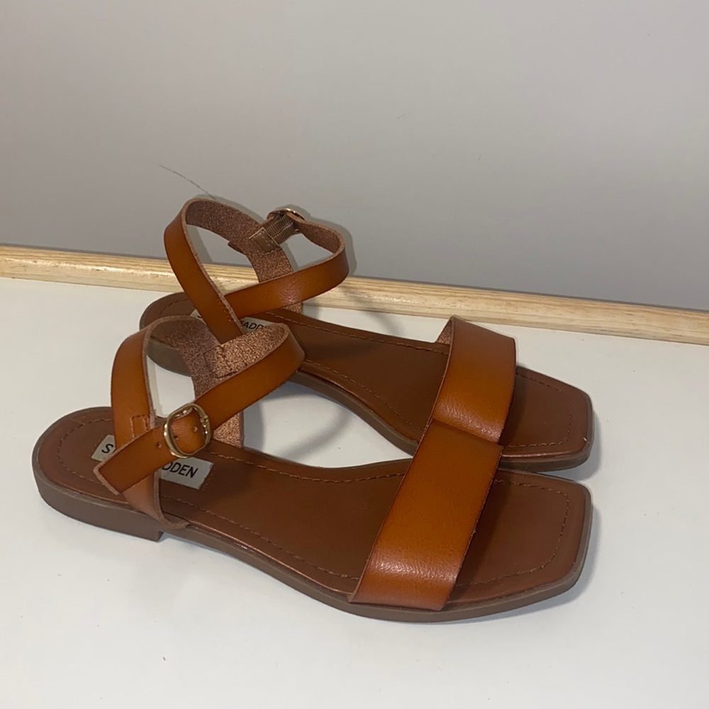 Steve Madden cognac sandals